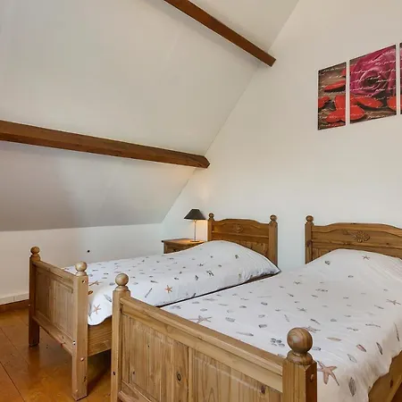 Hoeve T' Korenhof - *