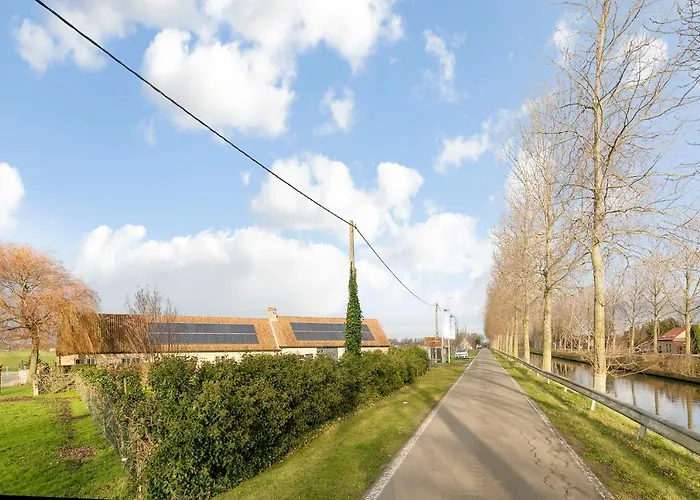 Villa Hoeve T' Korenhof - *