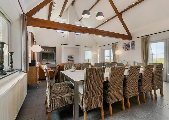 Hoeve T' Korenhof - *